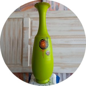 Jarrón de barro decorado alto verde, rojo, marrón o negro